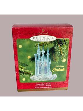 Disney Hallmark Keepsake Ornament Cinderellas Castle 2007 With Special Lighting